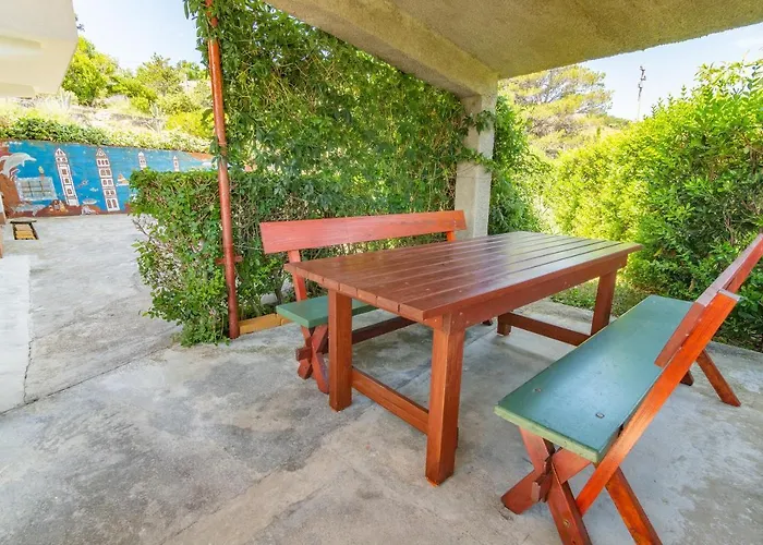 Pet friendly Apartment Dumicic 1 Mundanije