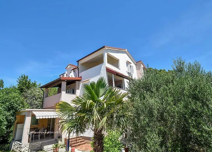 Apartments Jaklin Banjol