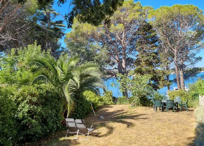 Pet friendly Apartments Jungic, Rab Banjol