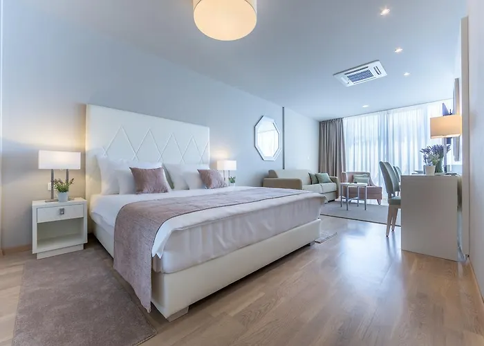 Apartments & Rooms Preelook Opatija