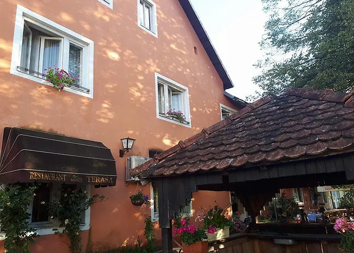 Brod na Kupi Hotels