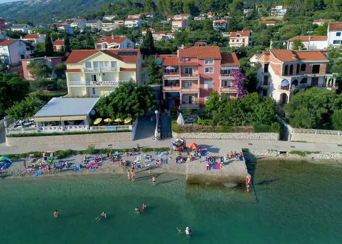 Pet friendly Apartment Peky Rab Town